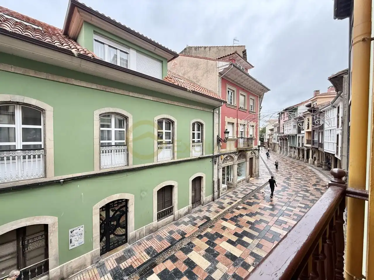 Vista exterior de Casa adosada en venda en Avilés amb Calefacció, Jardí privat i Terrassa