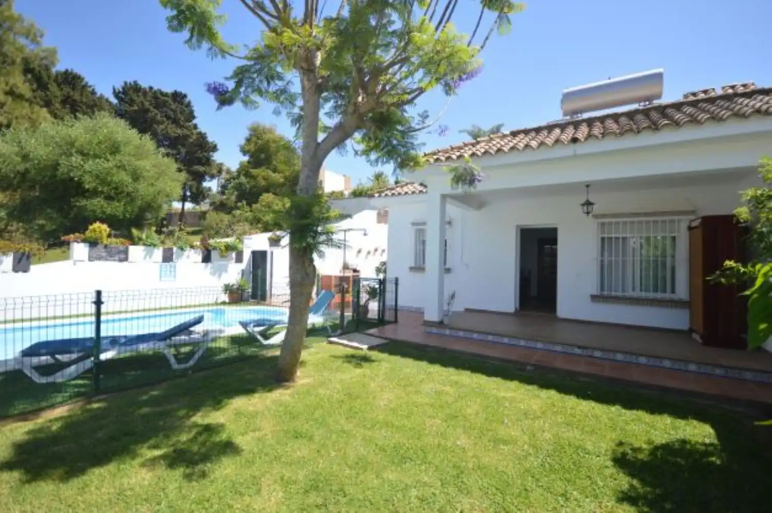 Jardín de Casa adosada de alquiler en Conil de la Frontera con Aire acondicionado, Jardín privado y Terraza