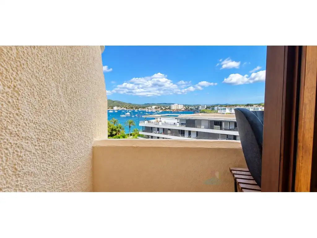 Terrassa de Apartament en venda en Sant Agustí - Cala de Bou  