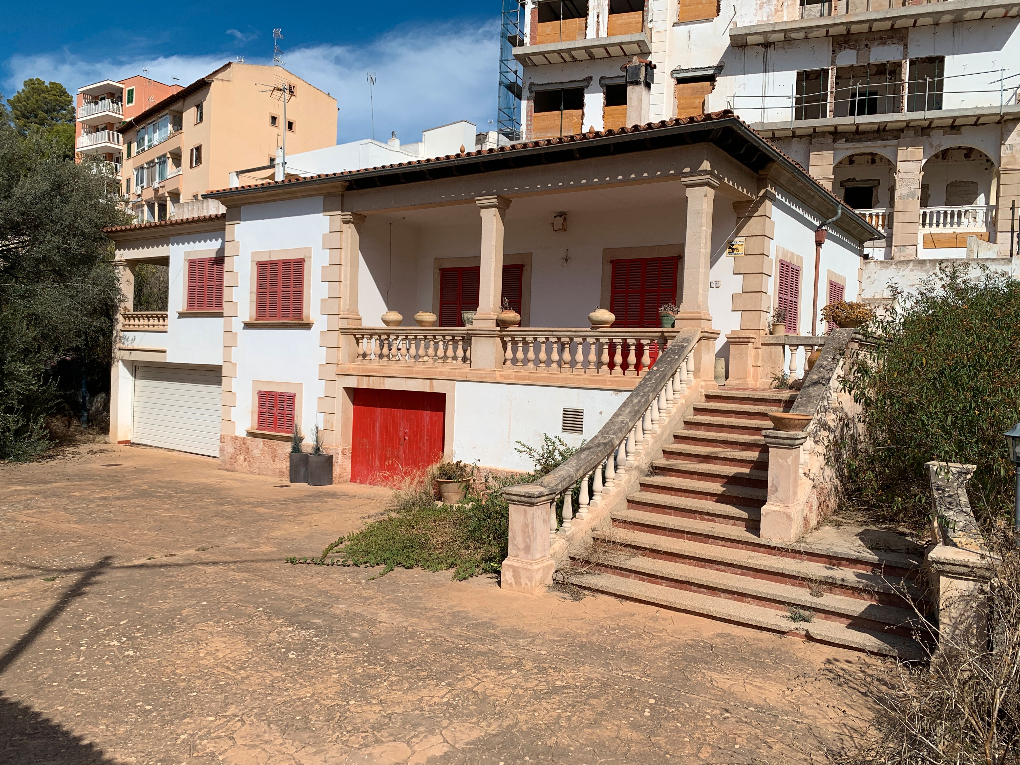 Vista exterior de Casa o xalet en venda en  Palma de Mallorca amb Aire condicionat, Calefacció i Jardí privat