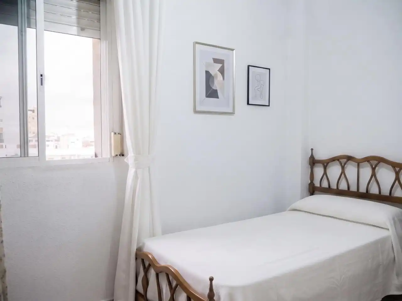 Schlafzimmer von Wohnung zum Verkauf in Sevilla mit Klimaanlage, Terrasse und Möbliert