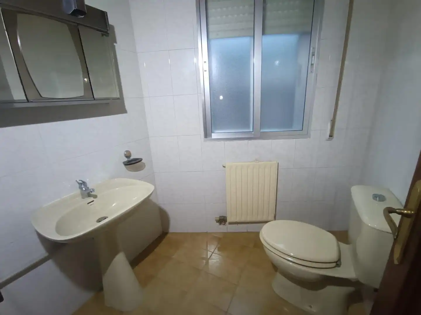 Bathroom of Flat for sale in Poio