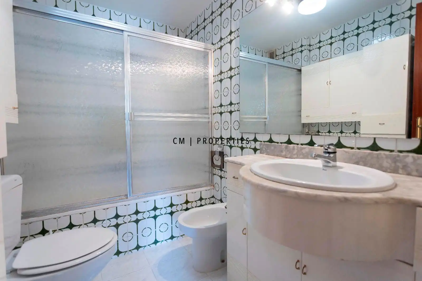 Baño de Piso en venta en Valencia con Aire acondicionado, Terraza y Balcón