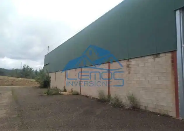 Vista exterior de Nau industrial en venda en Cuadros