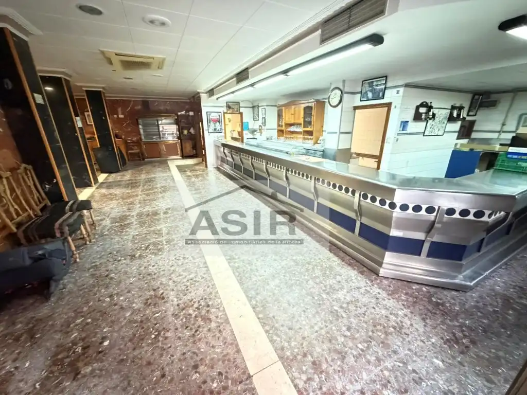 Local comercial en venda a Calle Tetuan