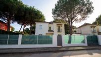 Vista exterior de Casa o xalet en venda en Chiclana de la Frontera amb Aire condicionat, Jardí privat i Traster