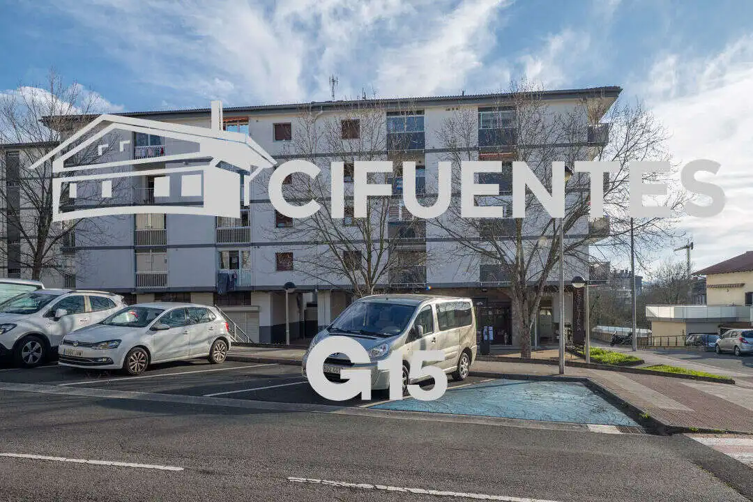 Vista exterior de Piso en venta en Usurbil con Calefacción