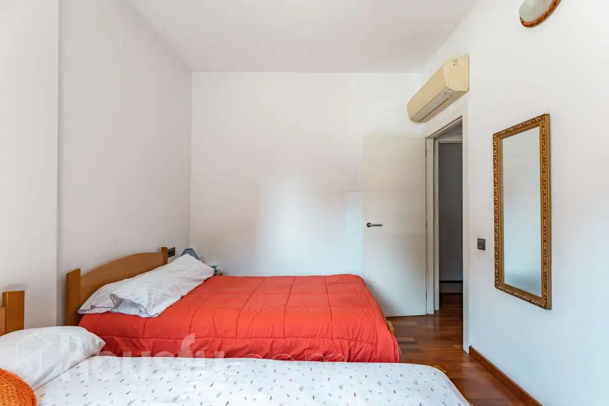 Bedroom of Ground floor for sale in Sabadell  with Air Conditioner, Heating and Parquet flooring