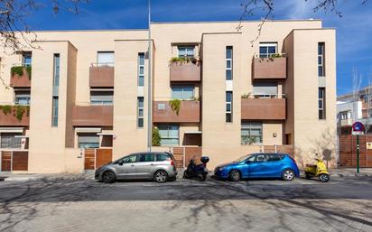 Exterior view of Single-family semi-detached for sale in  Granada Capital  with Air Conditioner, Terrace and Balcony