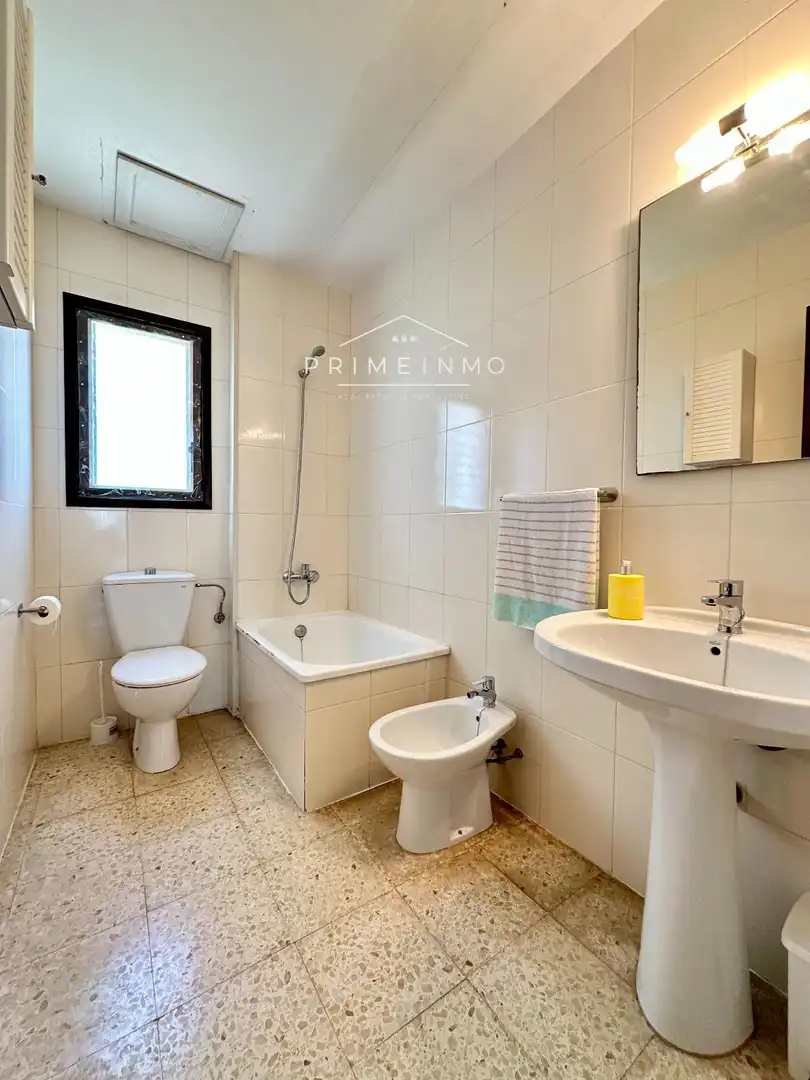 Baño de Casa o chalet en venta en Vandellòs i l'Hospitalet de l'Infant con Terraza, Amueblado y Alarma