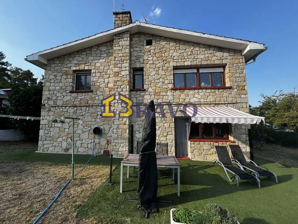 Chalet con terraza en venta en Valle de Tobalina