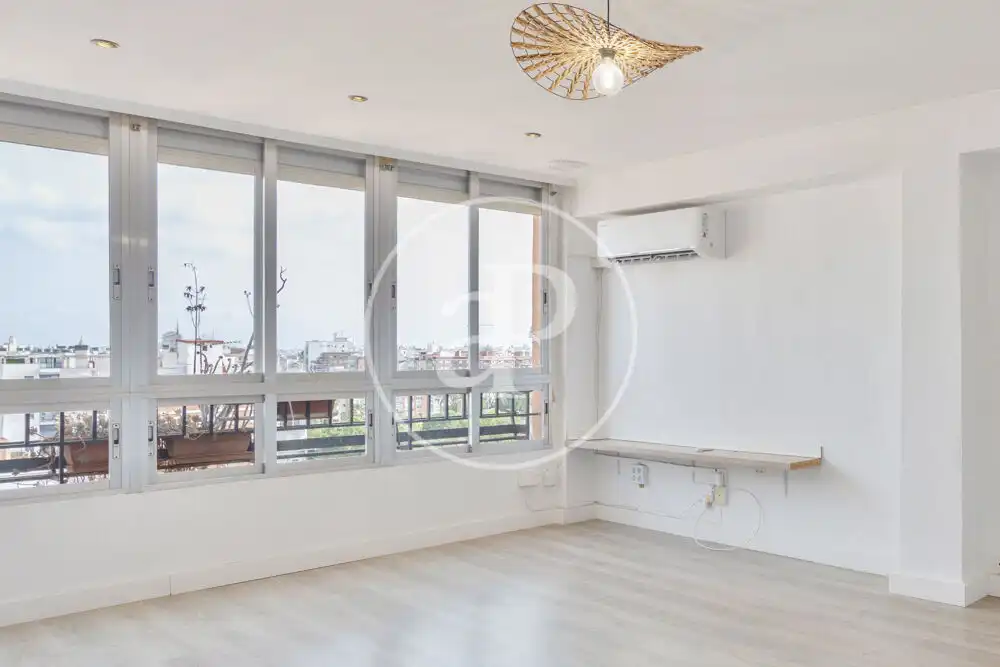 Wohnzimmer von Wohnung zur Miete in Valencia mit Klimaanlage, Heizung und Haustiere erlaubt