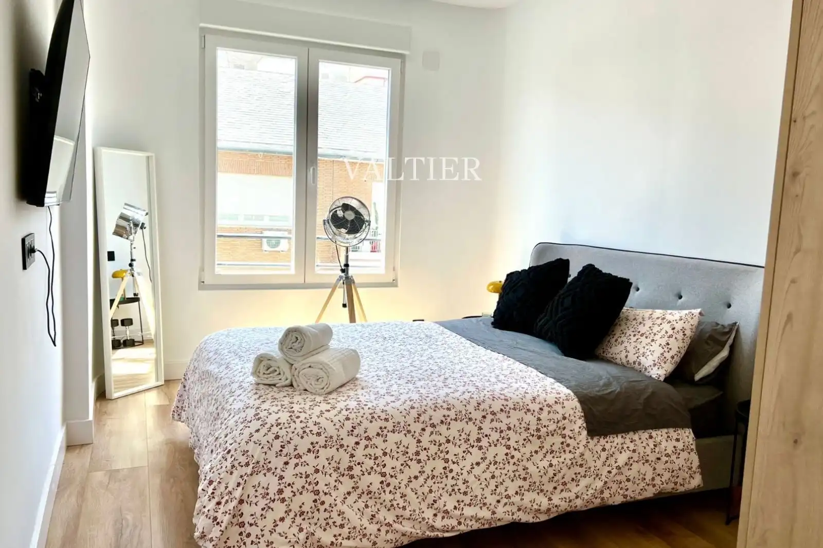 Habitación de Piso en venta en Madrid con Terraza