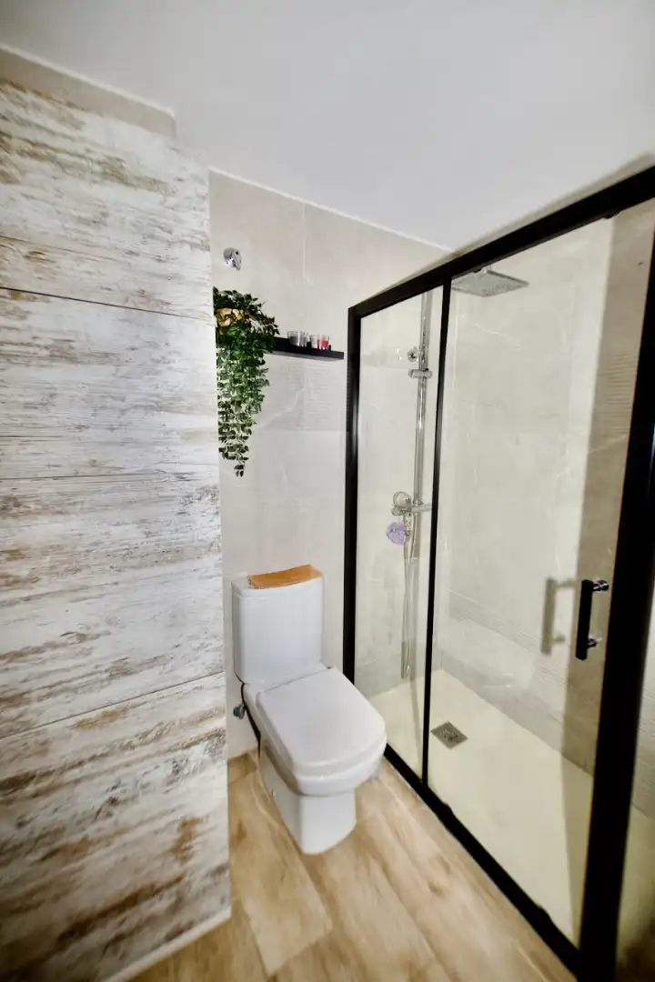 Baño de Planta baja en venta en Terrassa con Aire acondicionado, Calefacción y Parquet