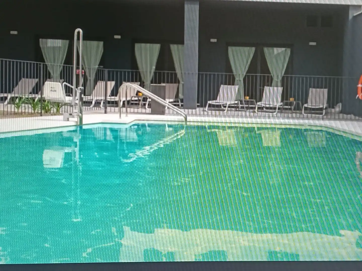 Piscina de Pis de lloguer en Córdoba amb Aire condicionat, Calefacció i Terrassa