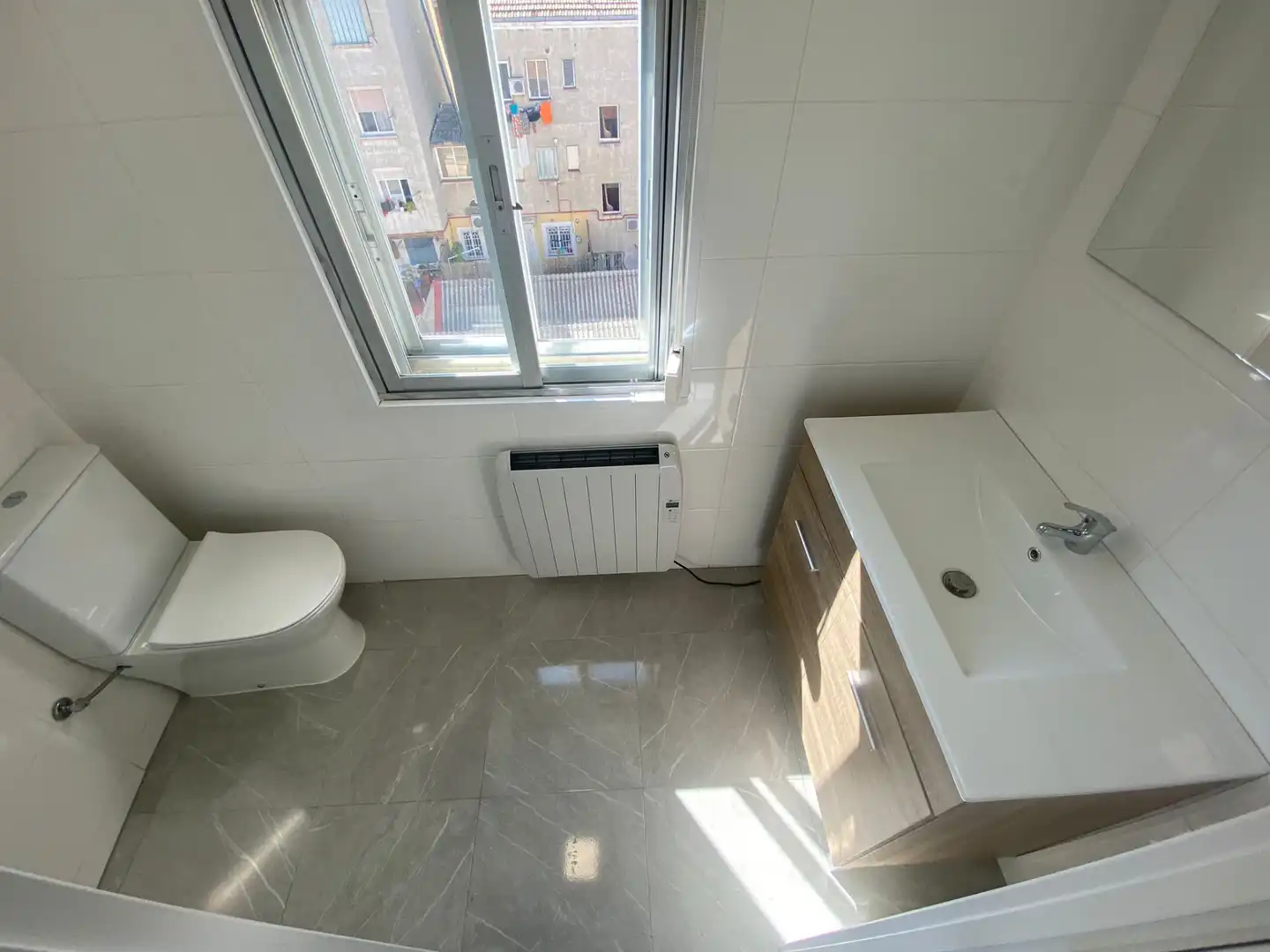 Bathroom of Attic for rent in Madrid  with Heating, Terrace and Furnished