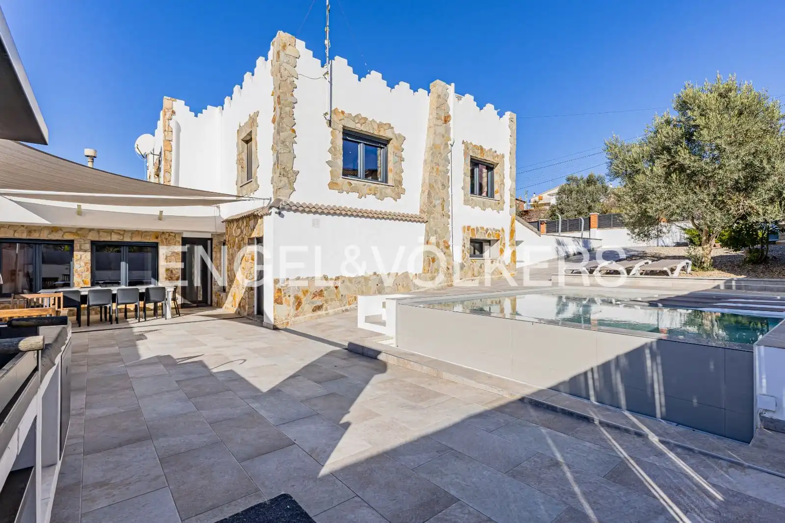 Vista exterior de Casa o chalet en venta en Subirats con Calefacción, Jardín privado y Balcón