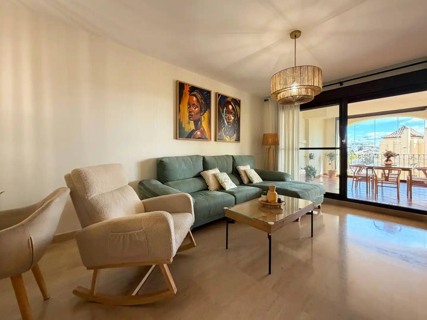 Wohnzimmer von Wohnung zum Verkauf in Estepona mit Klimaanlage, Terrasse und Abstellraum
