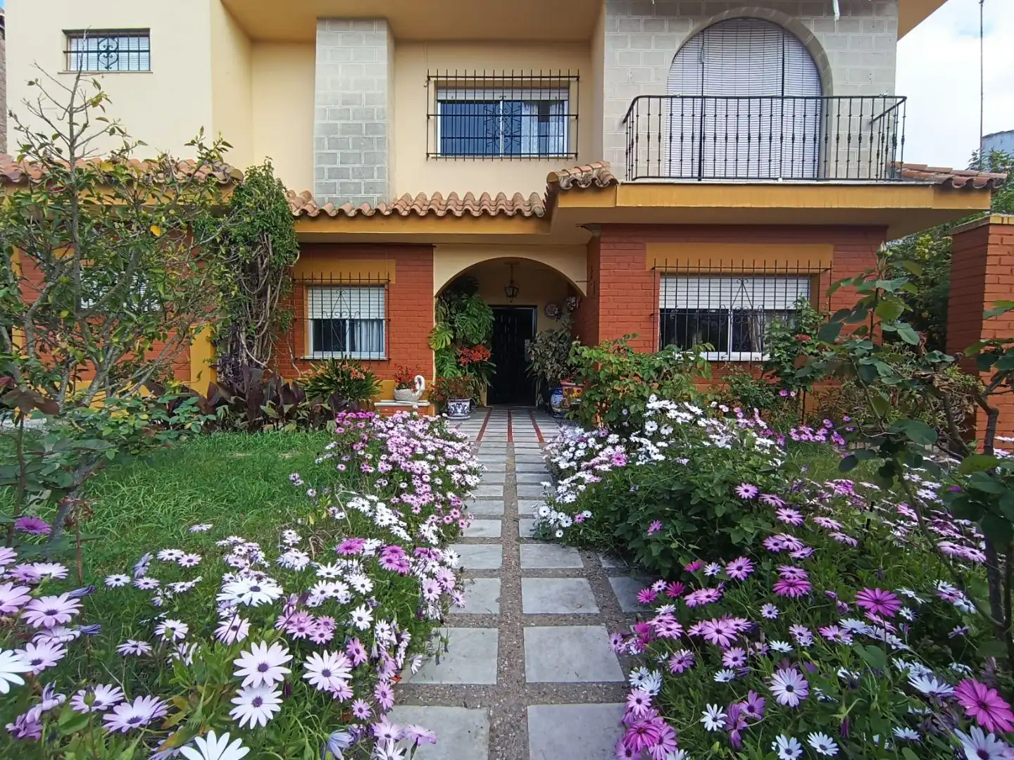 Chalet con jardín en venta en Calle Romero 6, imagen 2