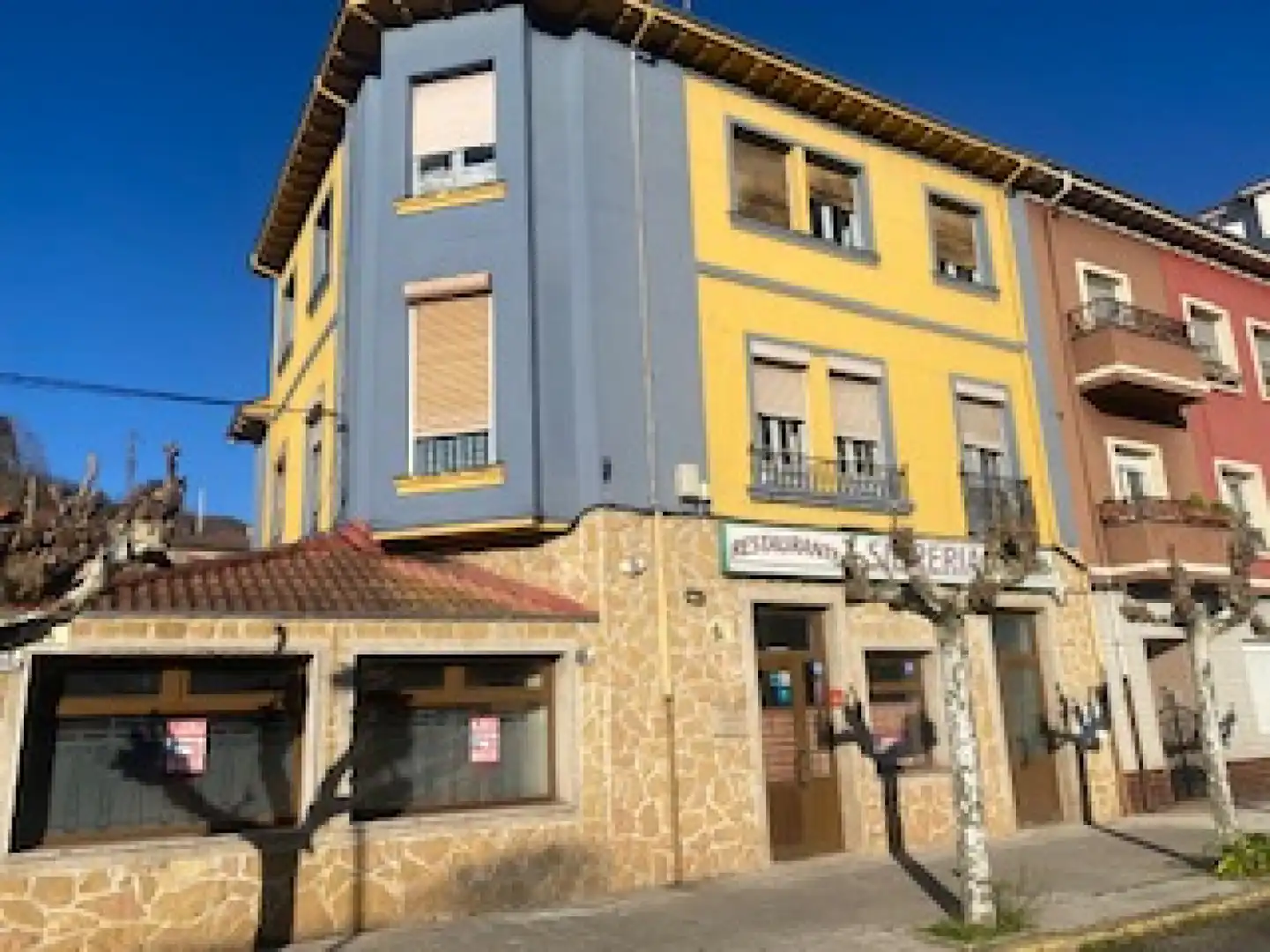 Locale commerciale in vendita a San Martín del Rey Aurelio, imagen 2