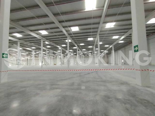 Nave industrial en Alquiler en La Dehesa de Moratalaz