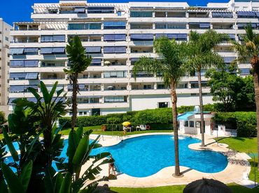 Pis amb piscina en venda a Marbella Centro