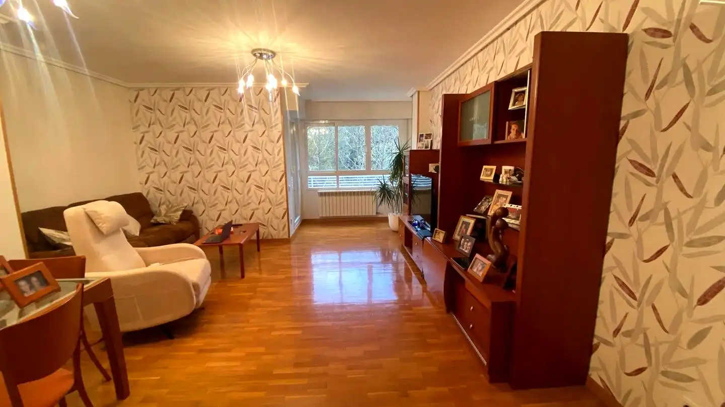 Living room of Flat for sale in  Logroño  with Heating, Parquet flooring and Storage room