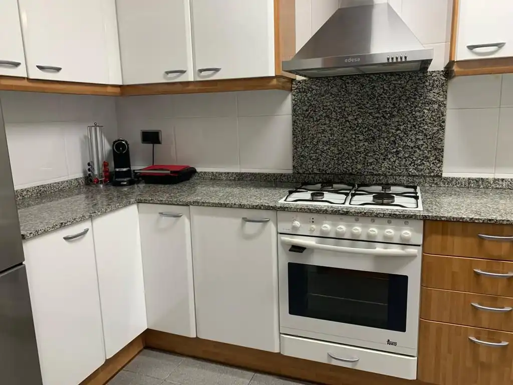 Wohnung zur Miete in Carrer del Pintor Viver, 27, Sant Pere