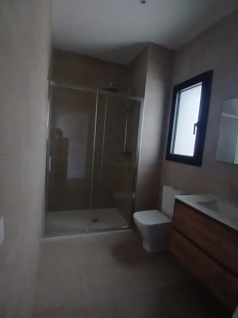 Badezimmer von Wohnung zur Miete in Tarragona mit Klimaanlage, Heizung und Parkett