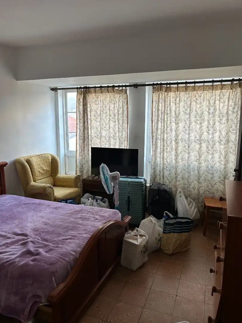 Habitación de Piso en venta en Pontevedra Capital  con Calefacción y Amueblado