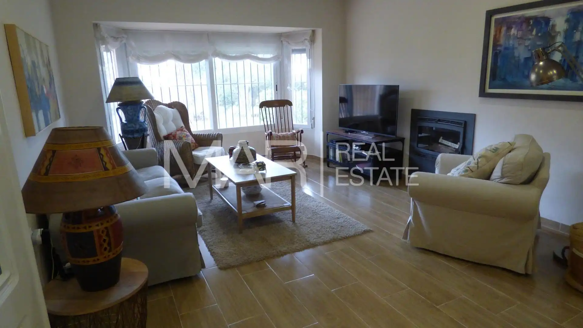 Sala d'estar de Casa o xalet en venda en Chiclana de la Frontera amb Aire condicionat, Jardí privat i Terrassa