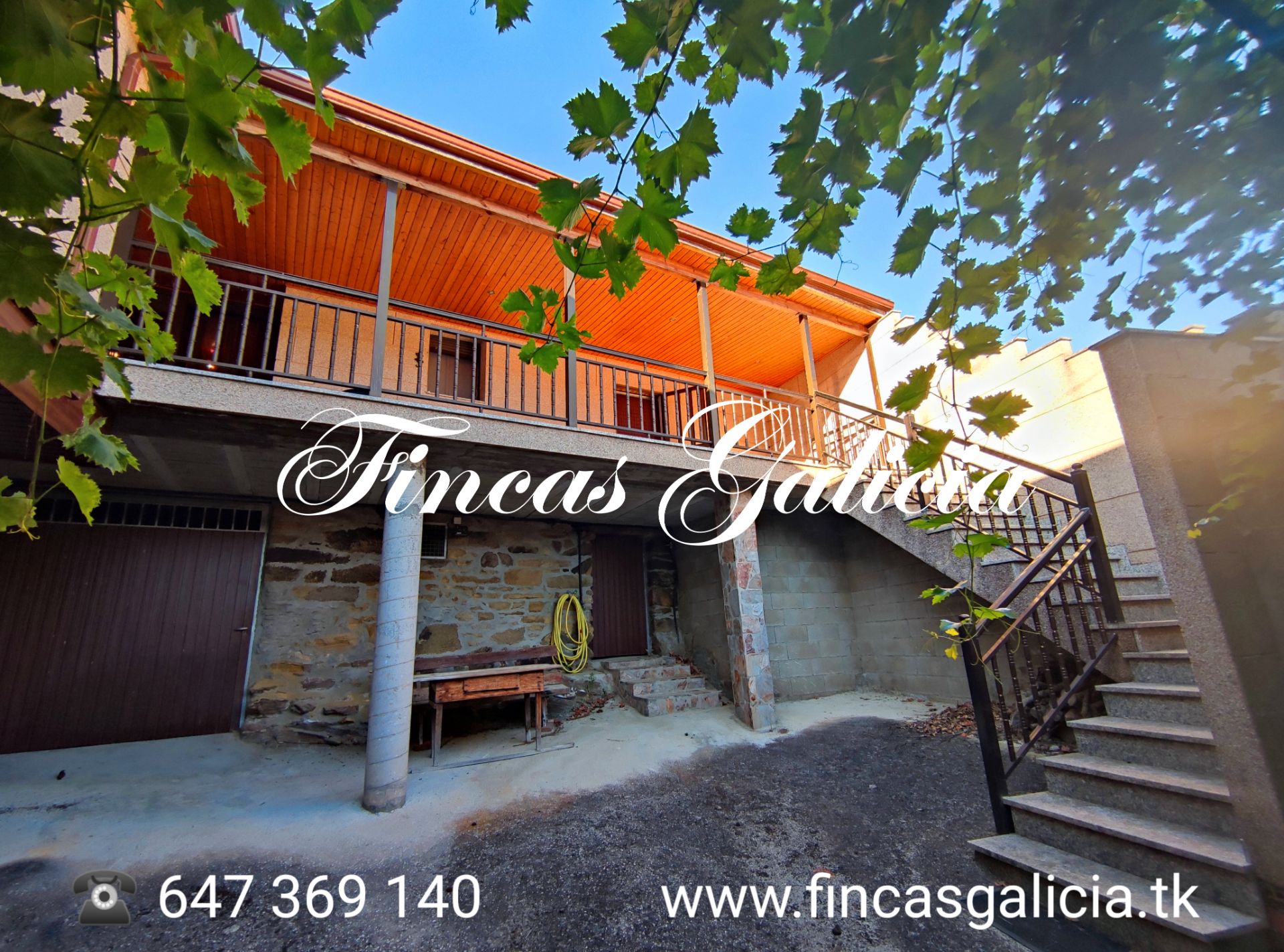 Exterior view of Single-family semi-detached for sale in Castrelo do Val  with Private garden, Terrace and Furnished
