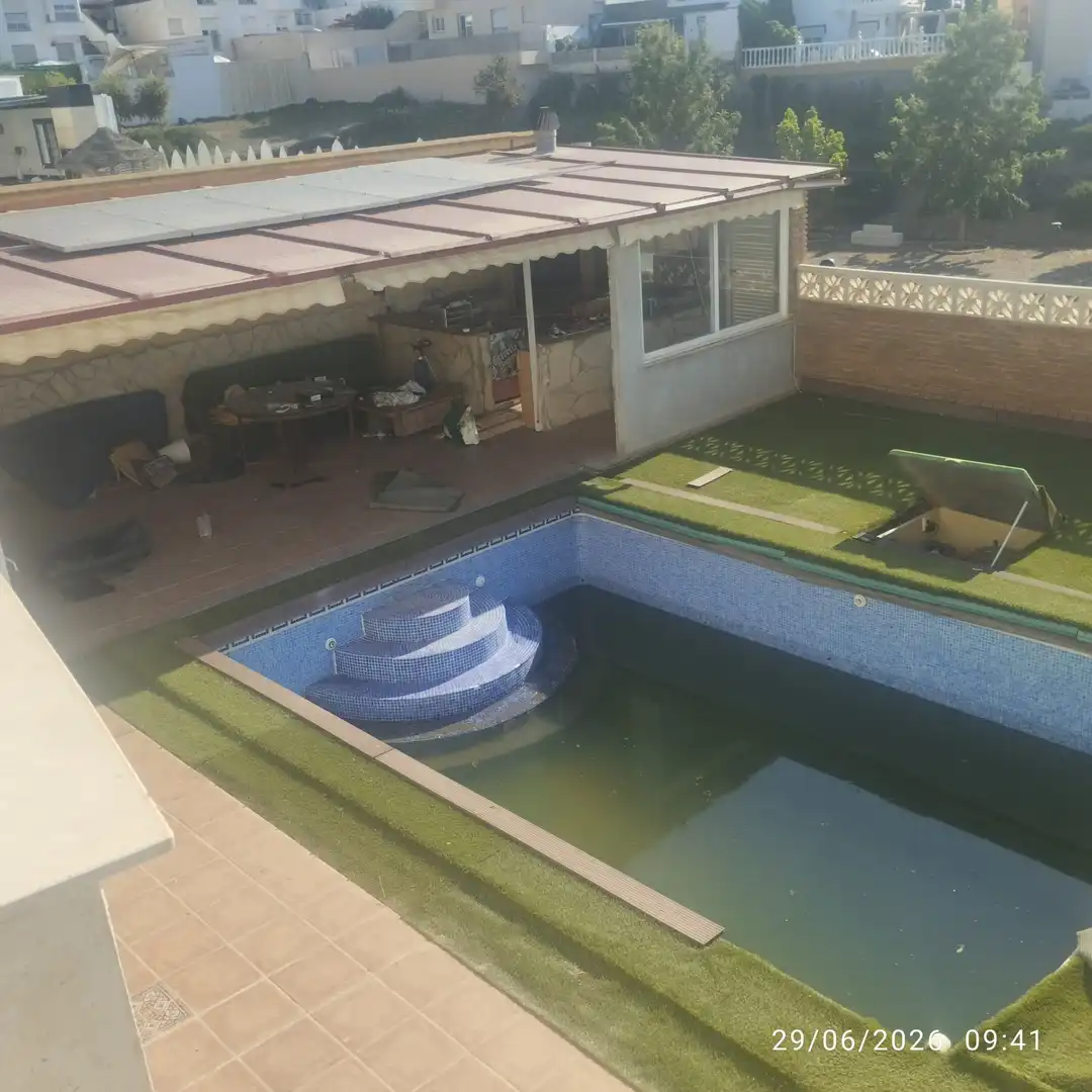 Piscina de Casa o xalet en venda en Torrox amb Aire condicionat, Calefacció i Jardí privat