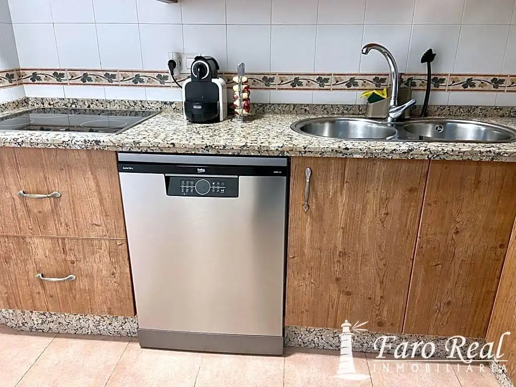Cocina de Apartamento de alquiler en Sanlúcar de Barrameda con Aire acondicionado, Terraza y Amueblado