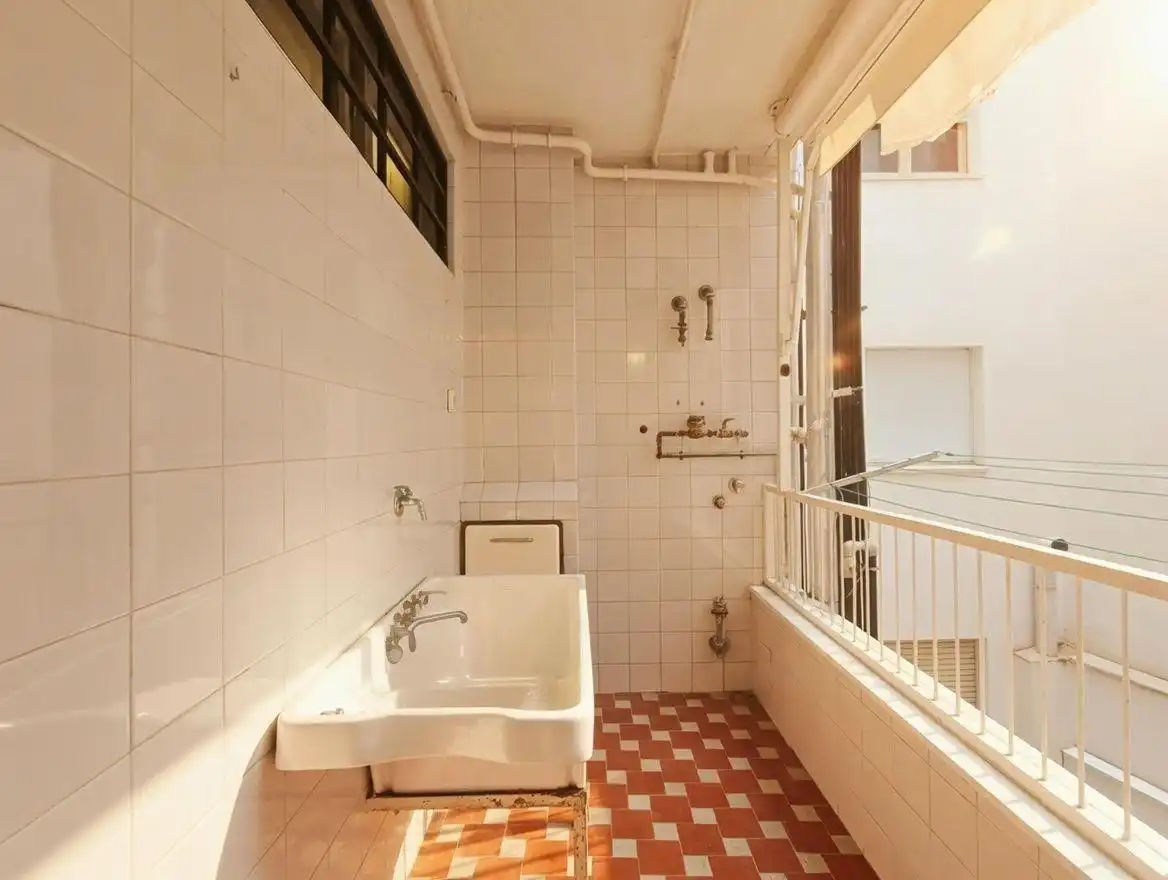 Badezimmer von Wohnung zum Verkauf in Tarragona mit Klimaanlage, Heizung und Terrasse