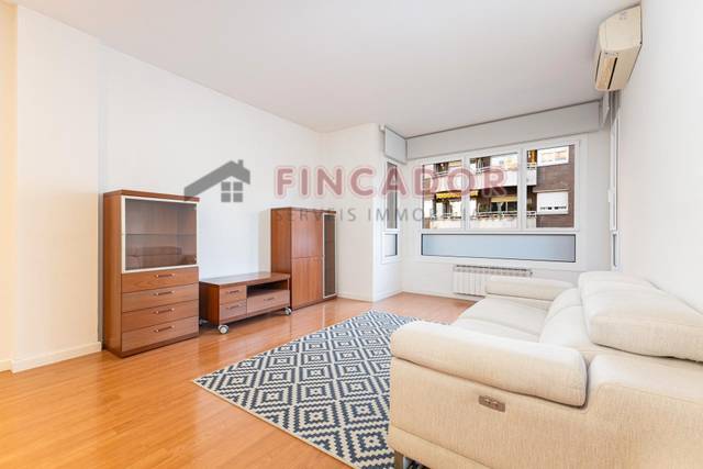 Piso en Venta en Carrer de Mallorca en El Camp de l'Arpa del Clot