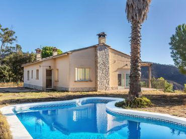 Chalet con piscina en venta en urbanització Vall Repòs