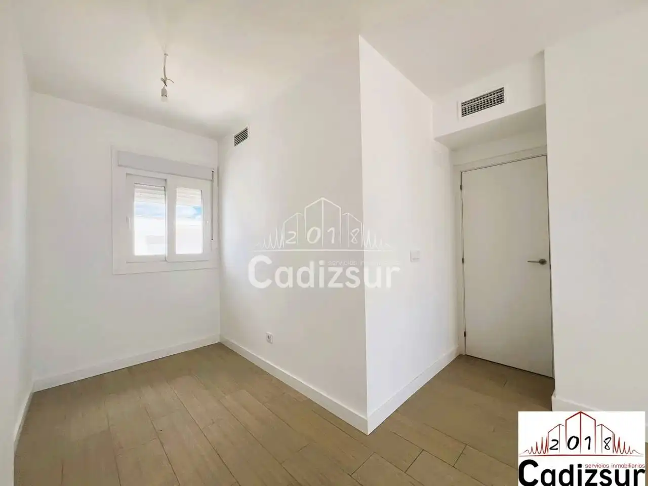 Habitación de Casa adosada en venta en Puerto Real con Aire acondicionado, Calefacción y Jardín privado