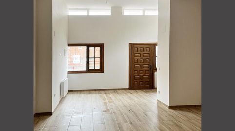 Foto 3 de Planta baja en venta en Jazmín, Cuatro Caminos, Santander