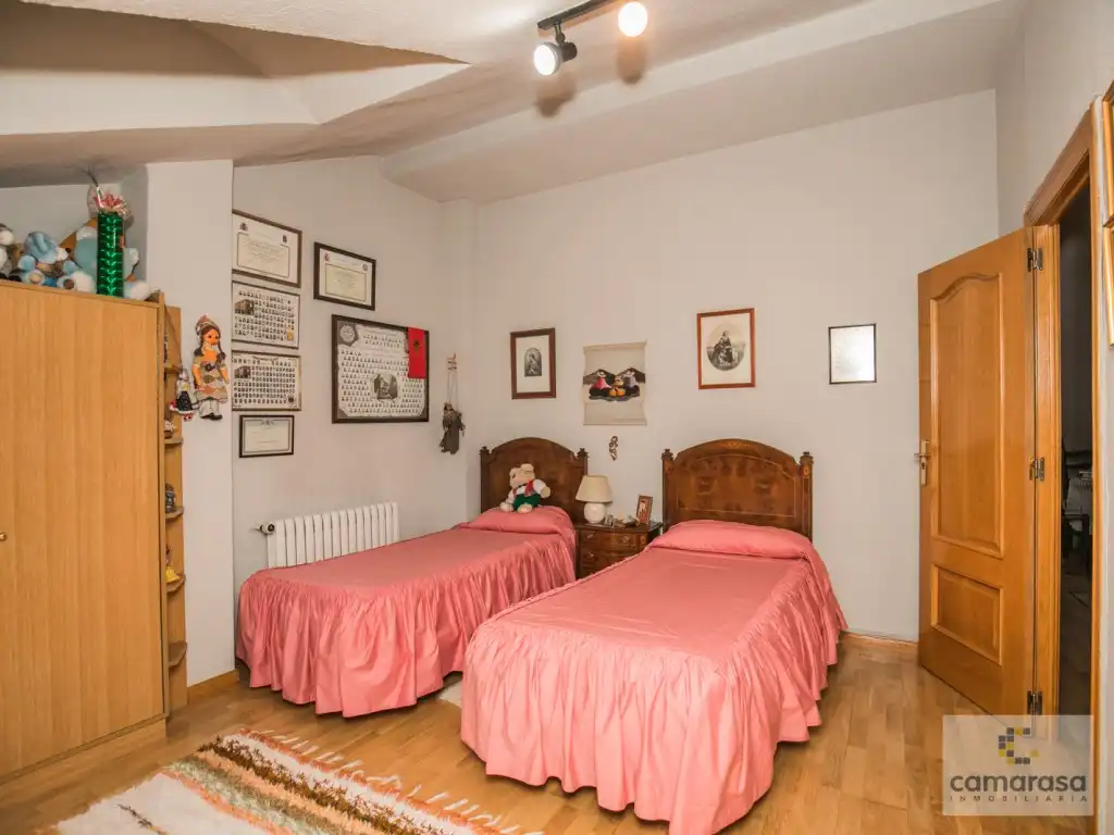 Habitación de Casa o chalet en venta en Ávila con Jardín privado, Piscina y Piscina comunitaria