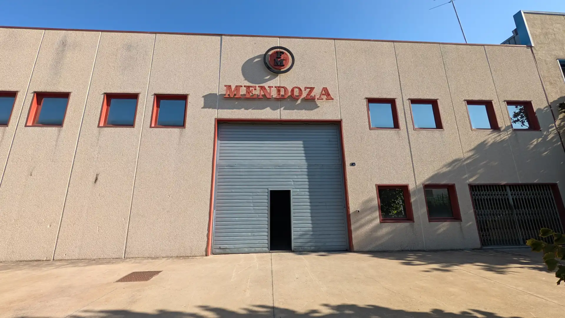 Vista exterior de Nave industrial en venta en Balenyà
