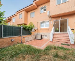 Garden of Single-family semi-detached for sale in Boadilla del Monte  with Air Conditioner, Heating and Private garden