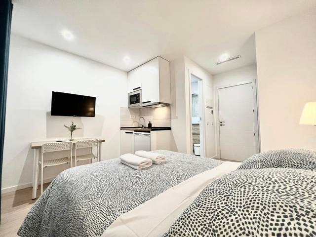 Piso en Alquiler en N/A en Cortes - Huertas