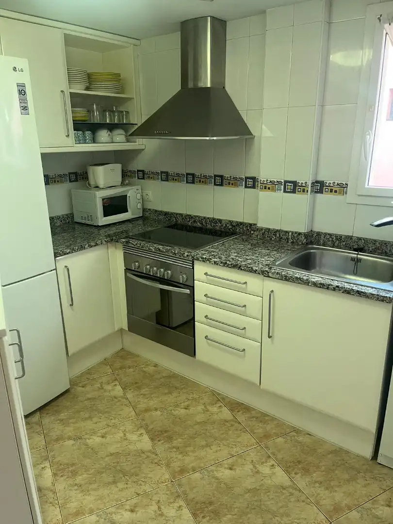 Cuina de Pis en venda en Palamós amb Aire condicionat, Calefacció i Moblat