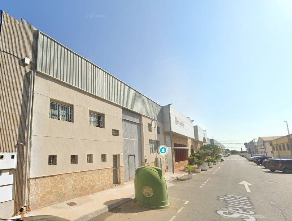 Vista exterior de Nave industrial de alquiler en Catral con Calefacción