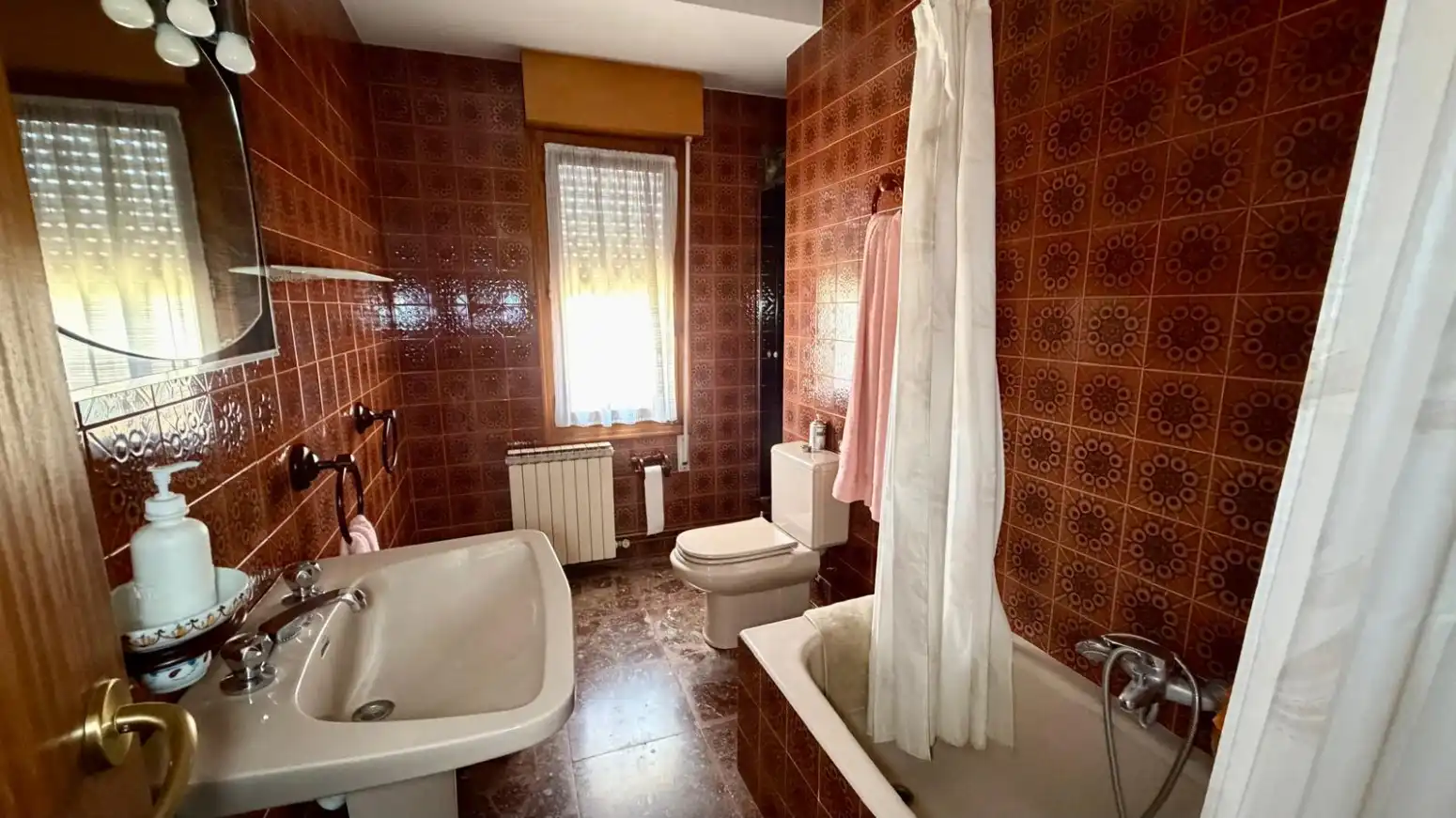 Bathroom of Houses for sale in Mendavia