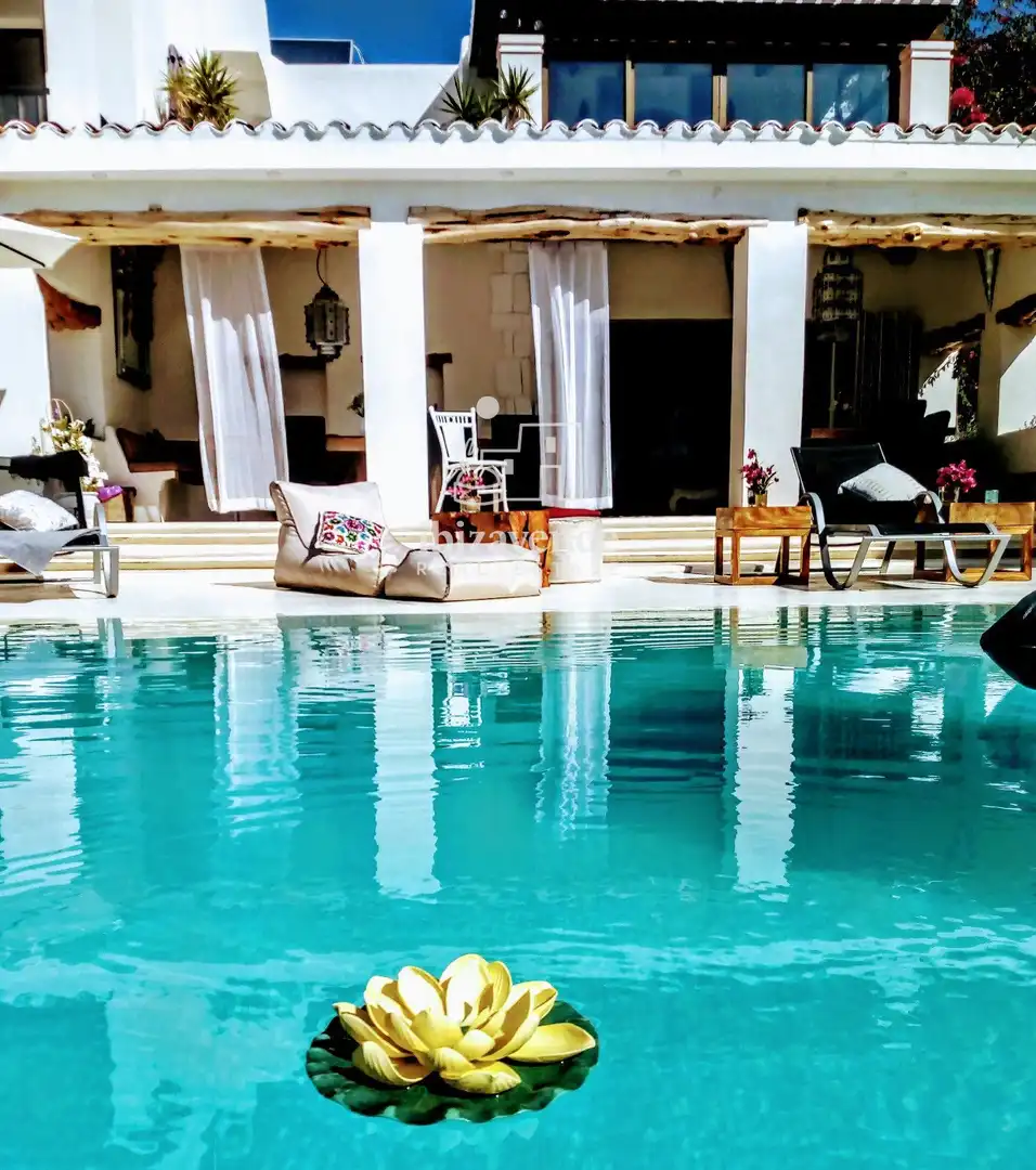 Swimming pool of Houses for sale in Santa Eulària des Riu  with Air Conditioner, Private garden and Terrace