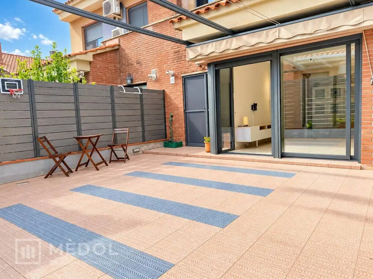 Reihenhaus mit Garten zur Miete in Avenida Bofarull