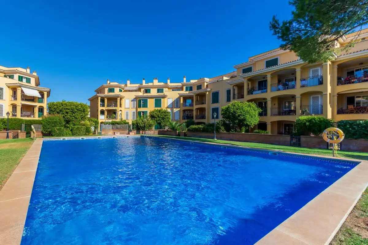 Piscina de Pis en venda en Llucmajor amb Aire condicionat, Calefacció i Jardí privat