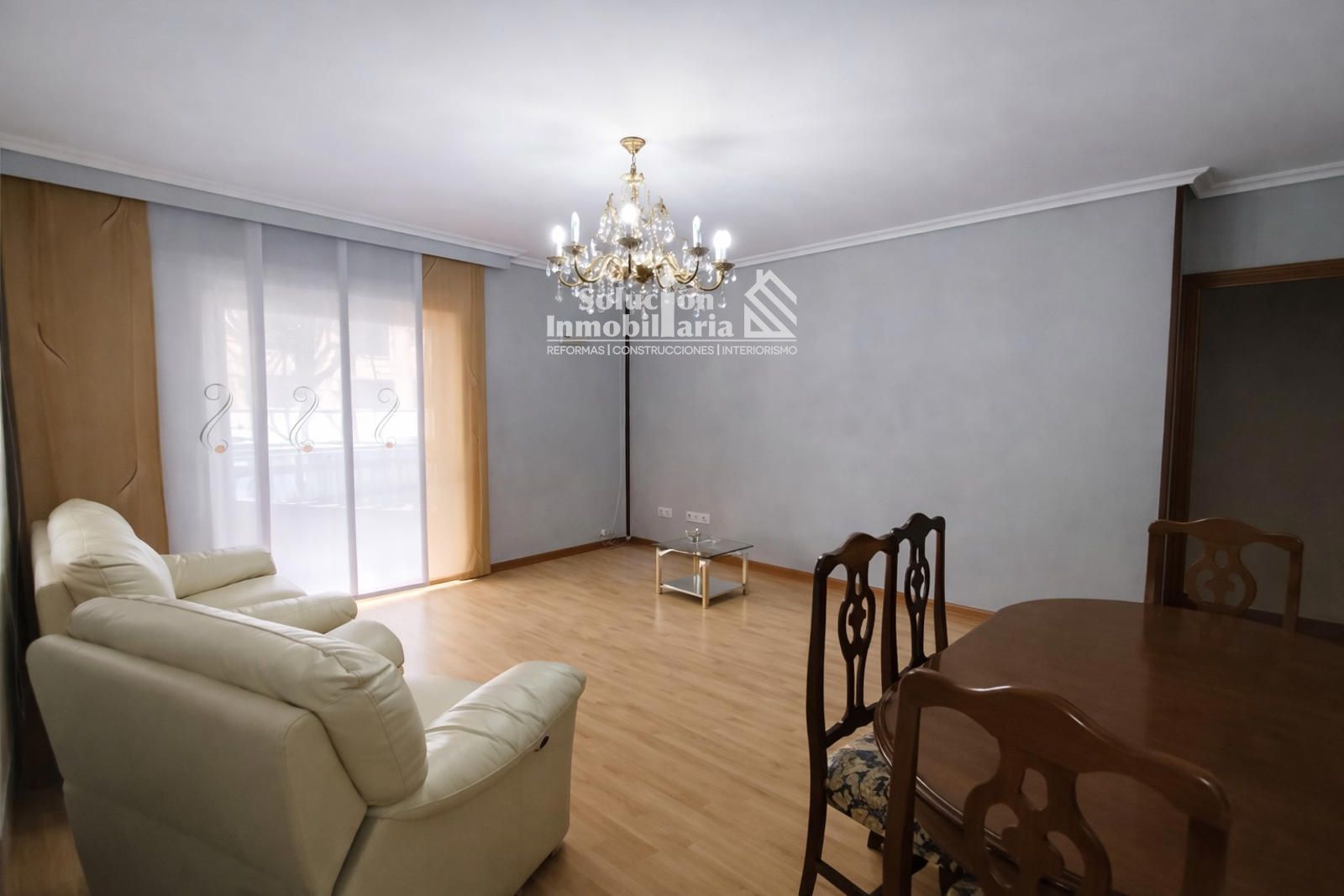 Sala d'estar de Pis de lloguer en Salamanca Capital amb Calefacció, Terrassa i Balcó